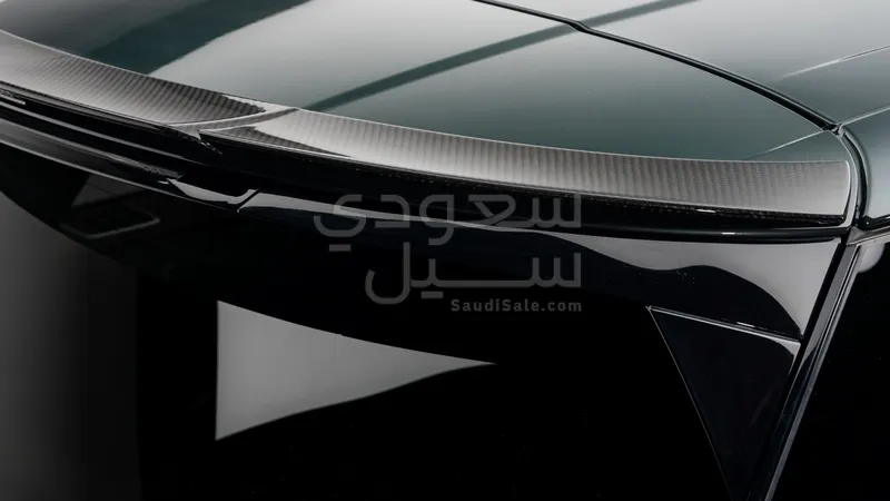 2024 لاند روفر رينج روفر اس في اوتوبيوغرافي