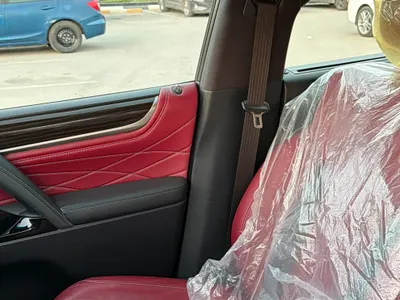 2021 لكزس إل إكس 570 بلاك اديشن