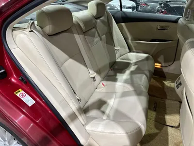 2011 لكزس إي إس 350