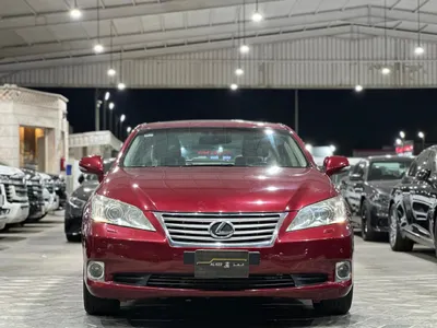 2011 لكزس إي إس 350