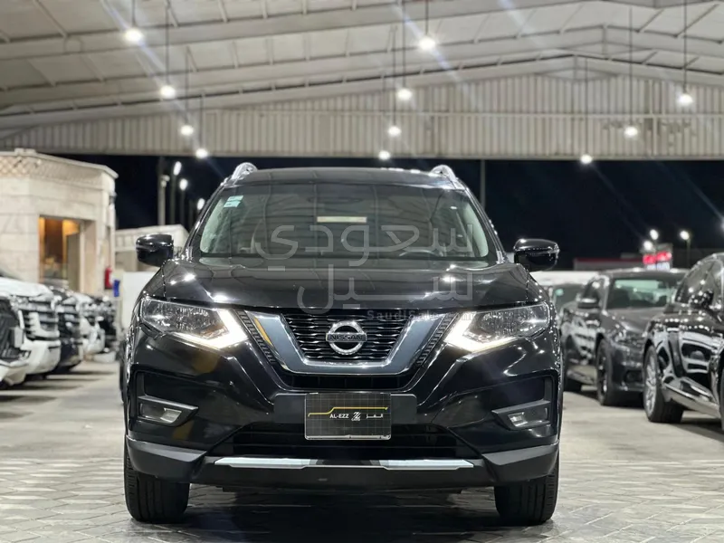 2020 نيسان اكس - ترايل