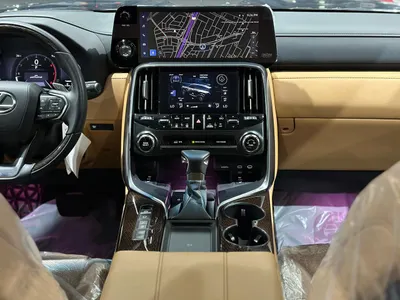 2025 لكزس إل إكس 600 BB