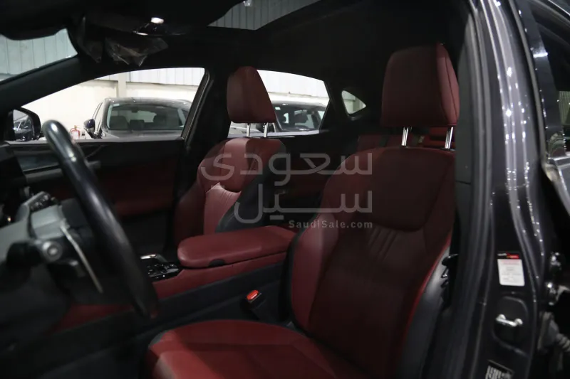 2024 لكزس إن إكس 350