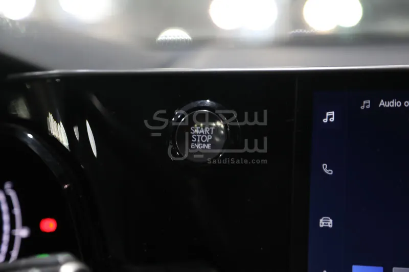 2024 لكزس إن إكس 350