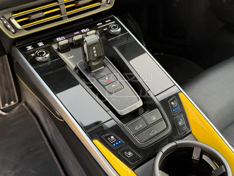 2021 بورش 911 كاريرا اس