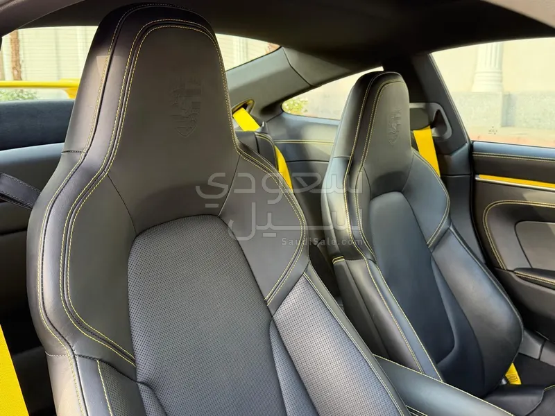 2021 بورش 911 كاريرا اس