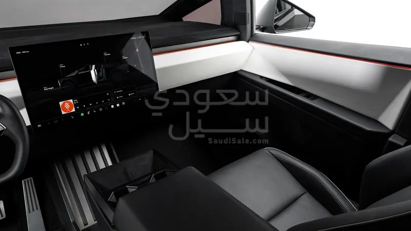 2024 تيسلا سايبر تراك