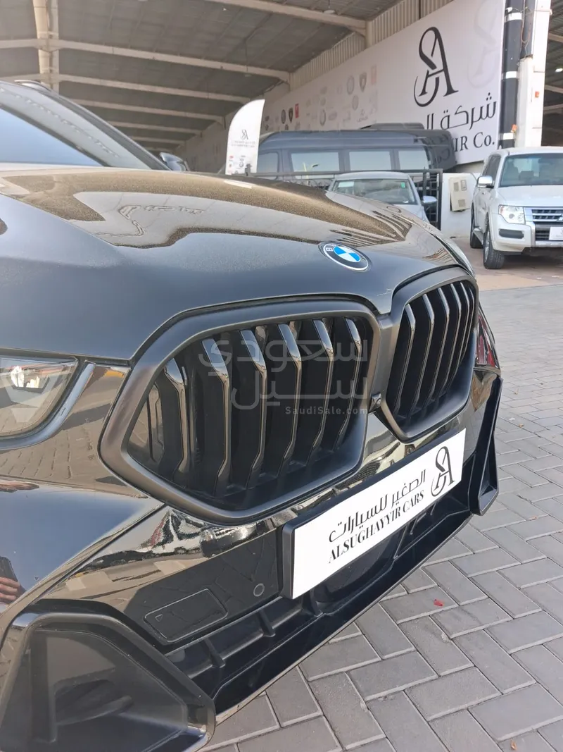 2024 بي ام دبليو الفئة اكس 6 إم