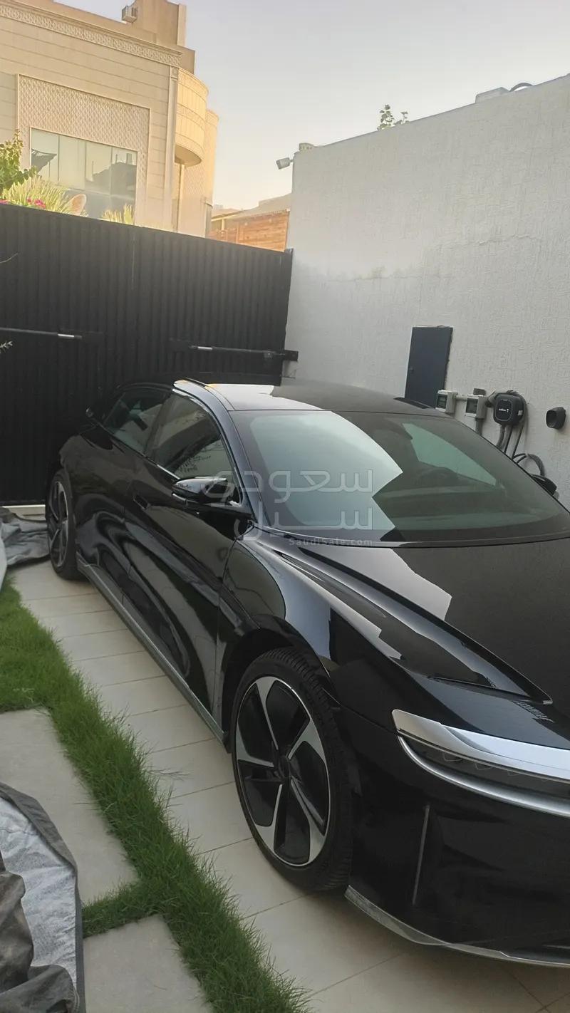 2024 لوسيد اير بيور