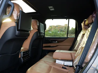 2024 لكزس إل إكس 600 BB