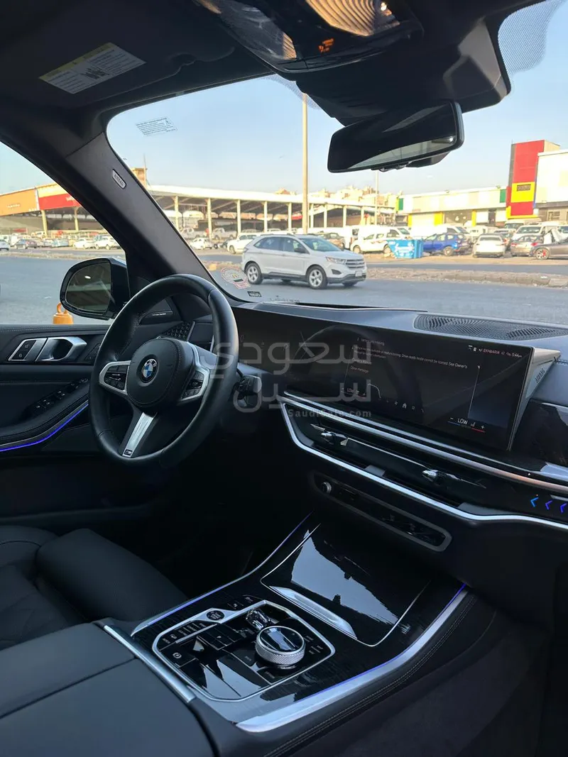 2025 بي ام دبليو الفئة اكس 5