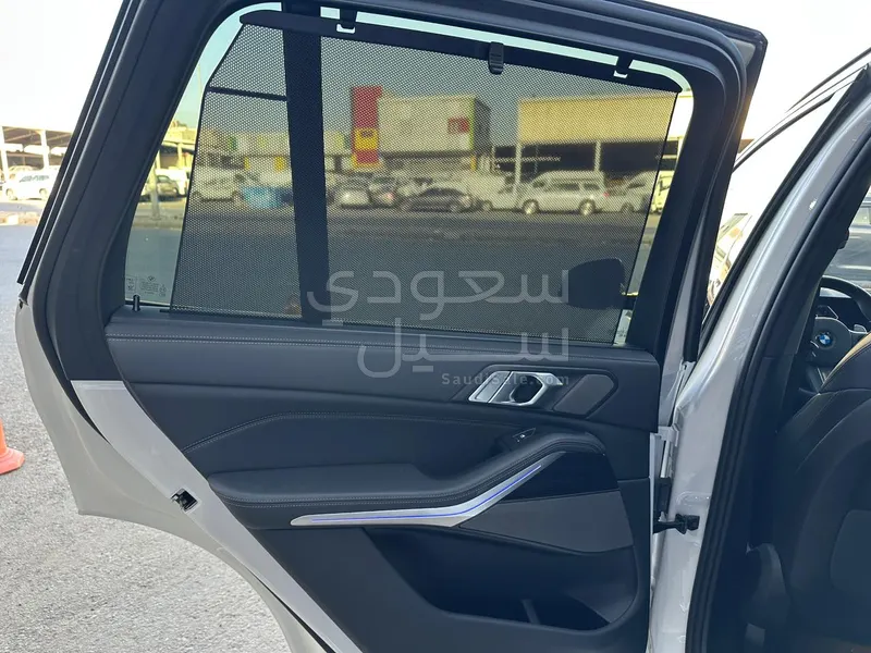 2025 بي ام دبليو الفئة اكس 5