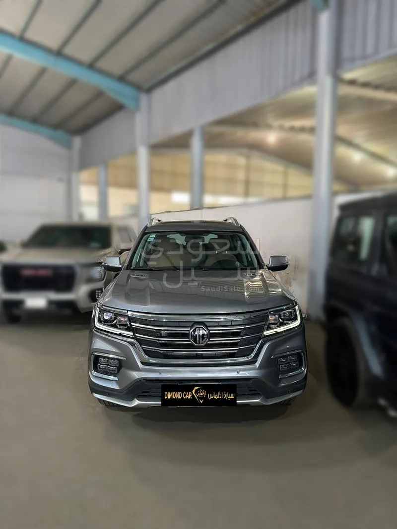 2020 ام جي ار اكس 8