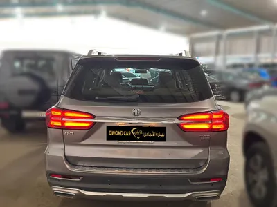 2020 ام جي ار اكس 8