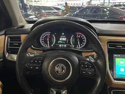 2020 ام جي ار اكس 8