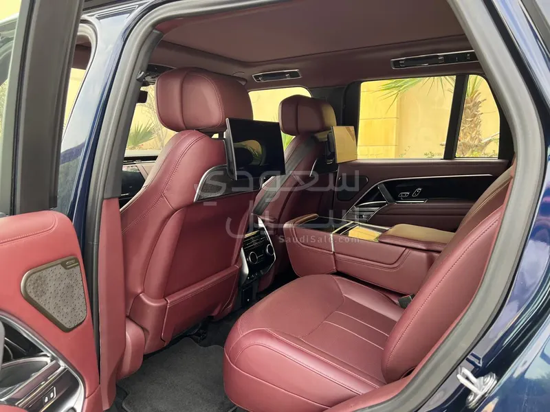 2023 لاند روفر رينج روفر فوج اوتوبيوغرافي