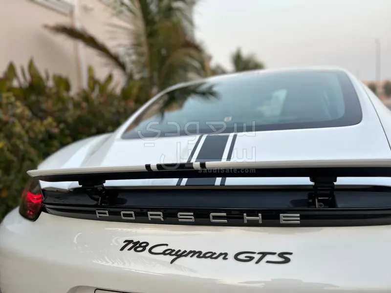 2018 بورش 718 كايمان جي تي اس