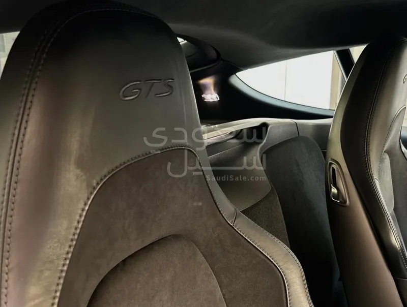 2018 بورش 718 كايمان جي تي اس