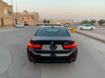 2023 بي ام دبليو الفئة الثالثة 320 أي
