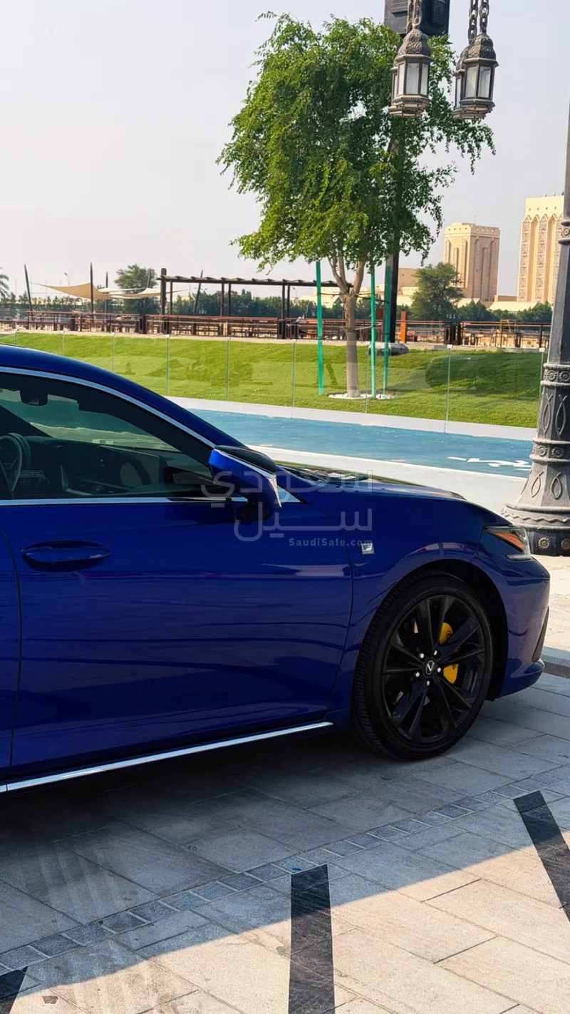 2019 لكزس إي إس 350 اف سبورت