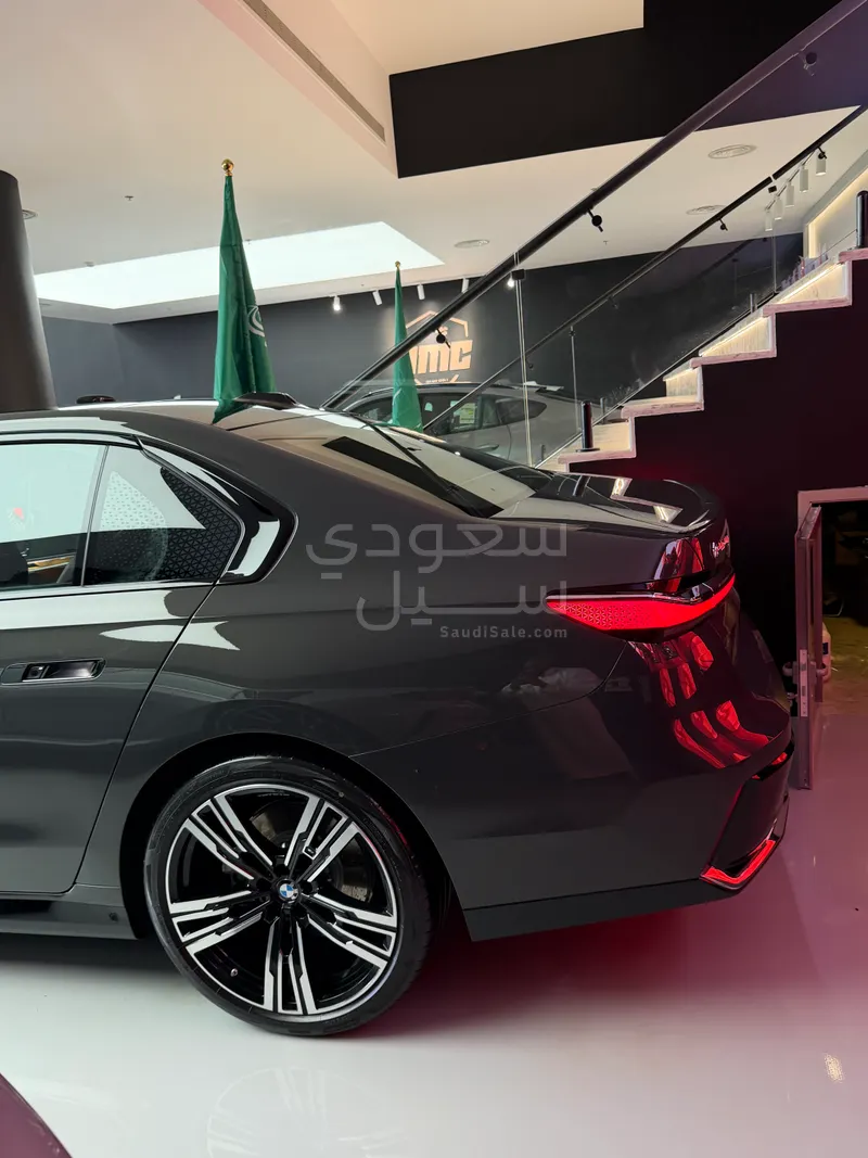 2024 بي ام دبليو الفئة السابعة 740أي