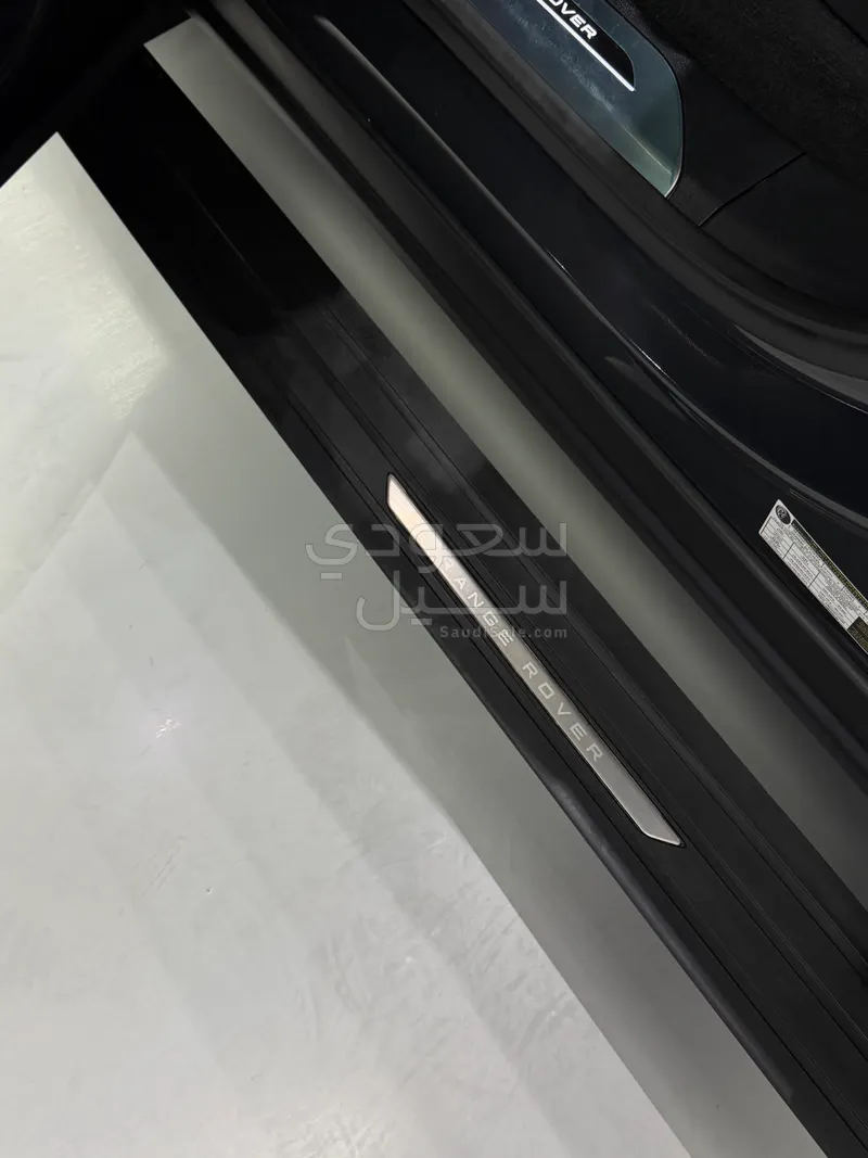 2025 لاند روفر رينج روفر سبورت اتش اس اي