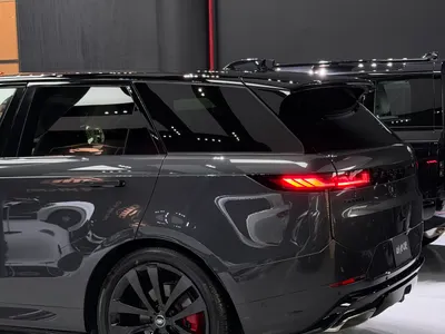 2025 لاند روفر رينج روفر سبورت اتش اس اي