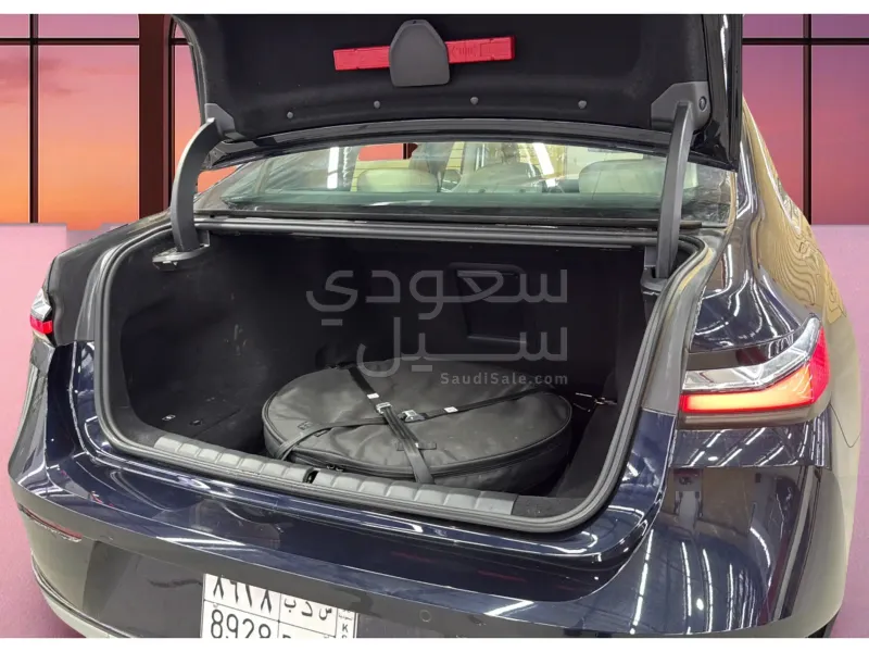 2026 بي ام دبليو الفئة السابعة 735أي
