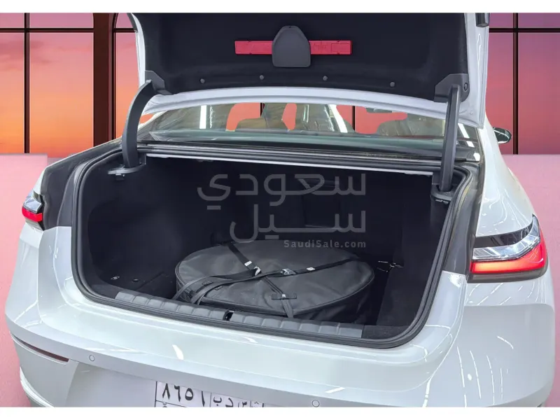 2026 بي ام دبليو الفئة السابعة 735أي