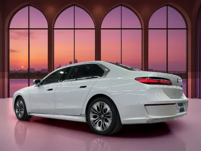 2026 بي ام دبليو الفئة السابعة 735أي