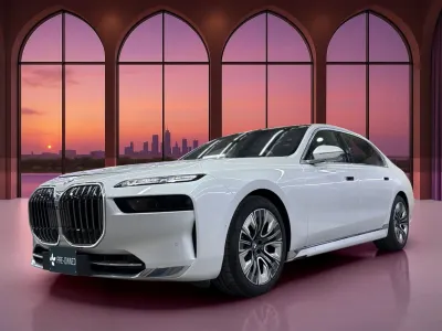 2026 بي ام دبليو الفئة السابعة 735أي