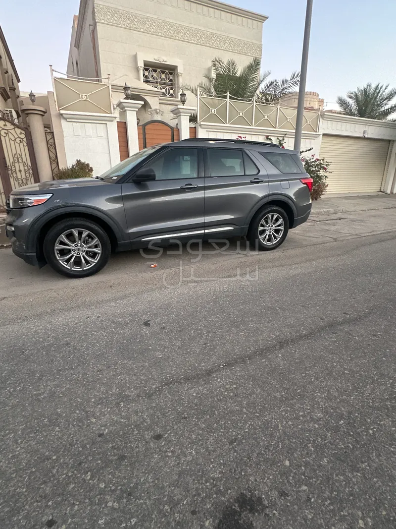 2021 فورد اكسبلورر اكس ال تي