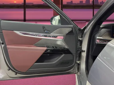 2026 بي ام دبليو الفئة السابعة 730 إل أي