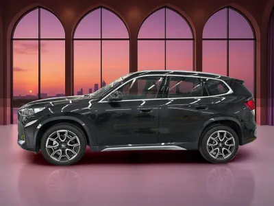 2025 بي ام دبليو الفئة اكس 1
