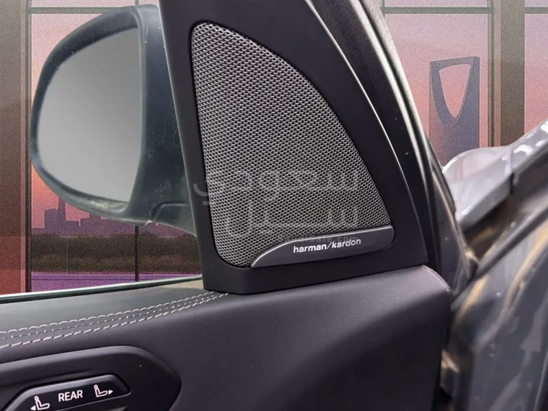 2025 بي ام دبليو الفئة اكس 7