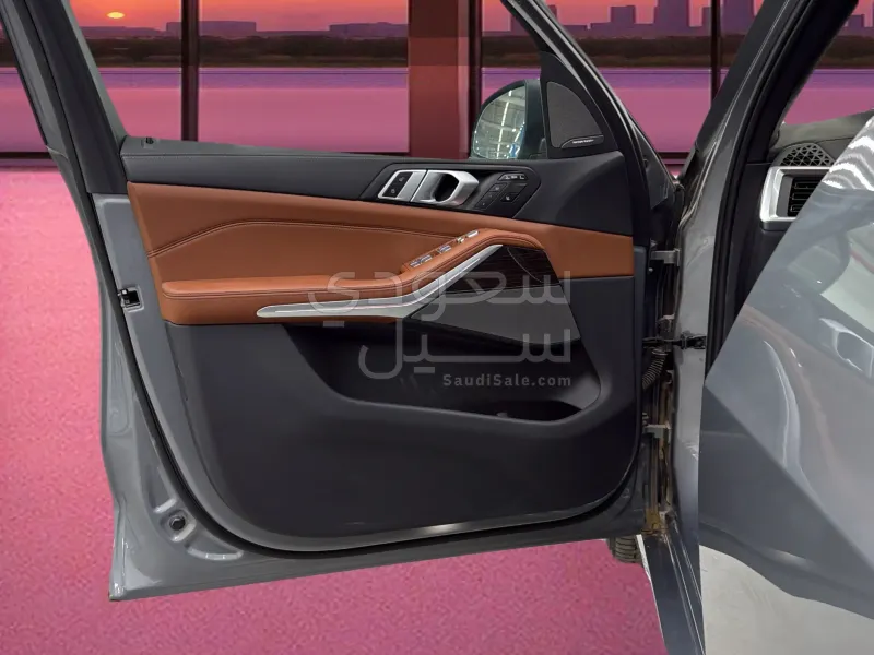 2025 بي ام دبليو الفئة اكس 7