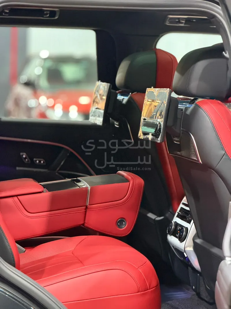 2026 لاند روفر رينج روفر اوتوبيوغرافي