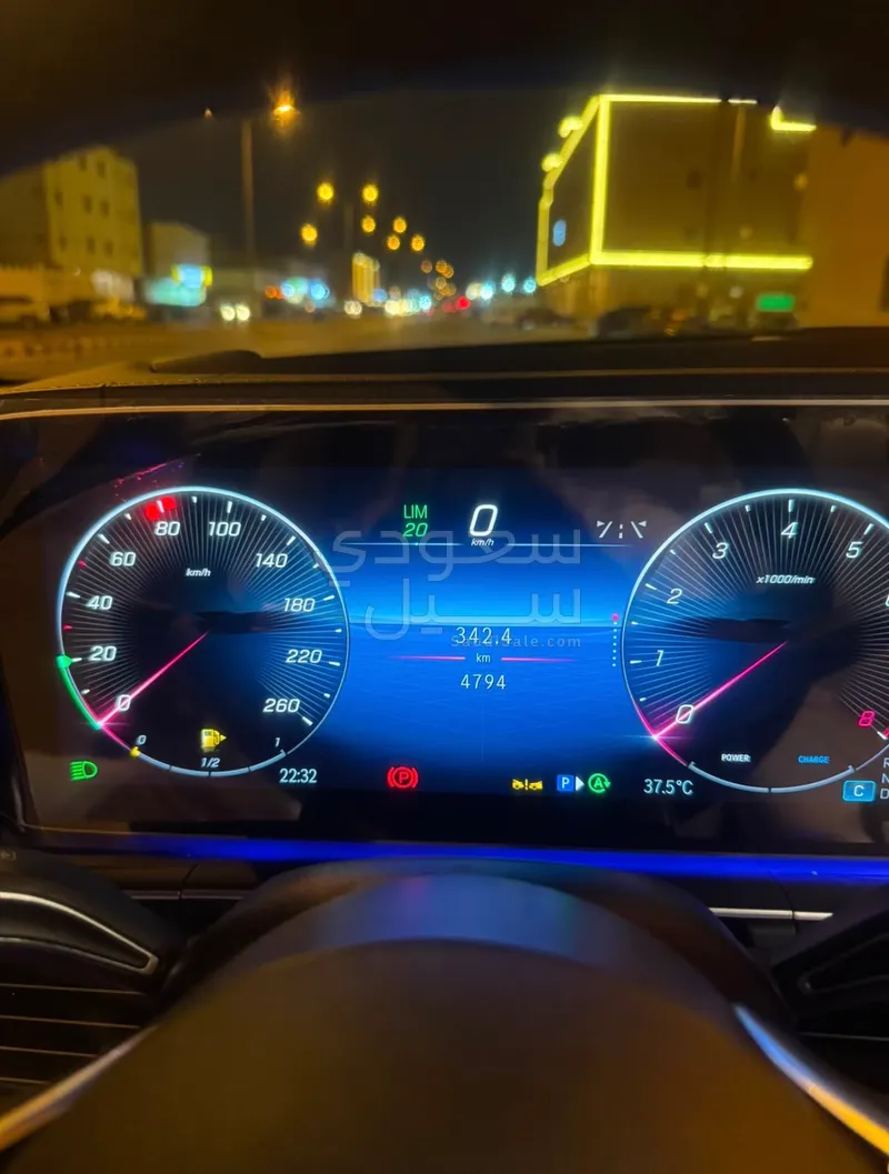 2025 مرسيدس - بنز جي إل إس 450