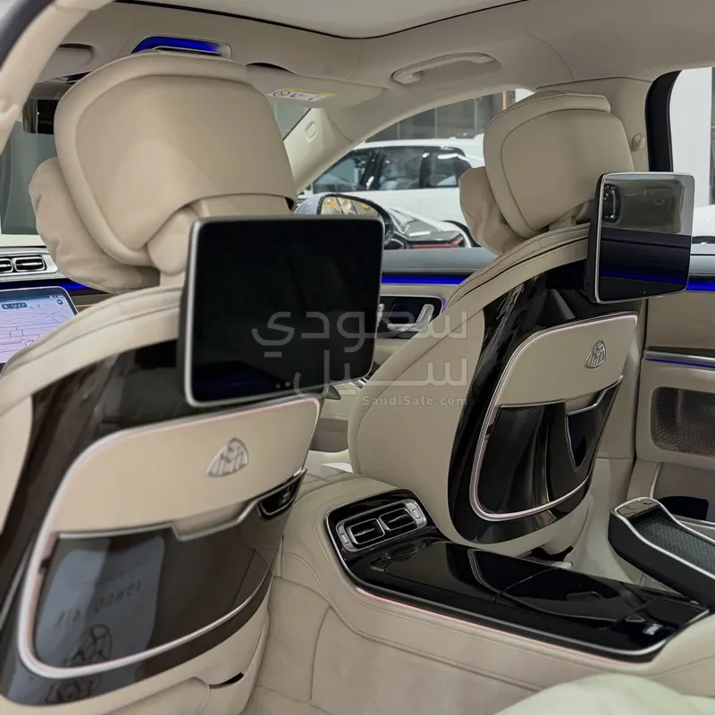 2022 مرسيدس - بنز إس 680 مايباخ