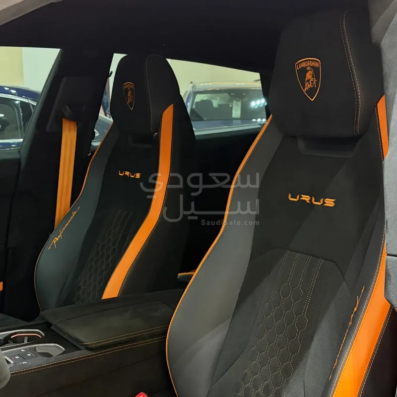 2023 لمبرجيني اوروس بيرفورمانتي