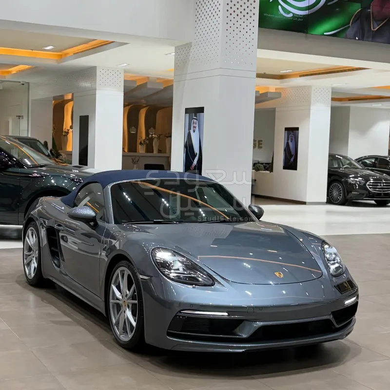 2025 بورش 718 كايمان