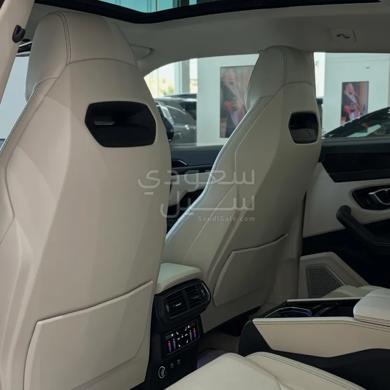 2022 لمبرجيني اوروس