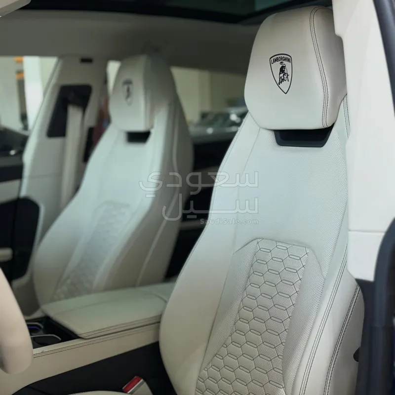 2022 لمبرجيني اوروس