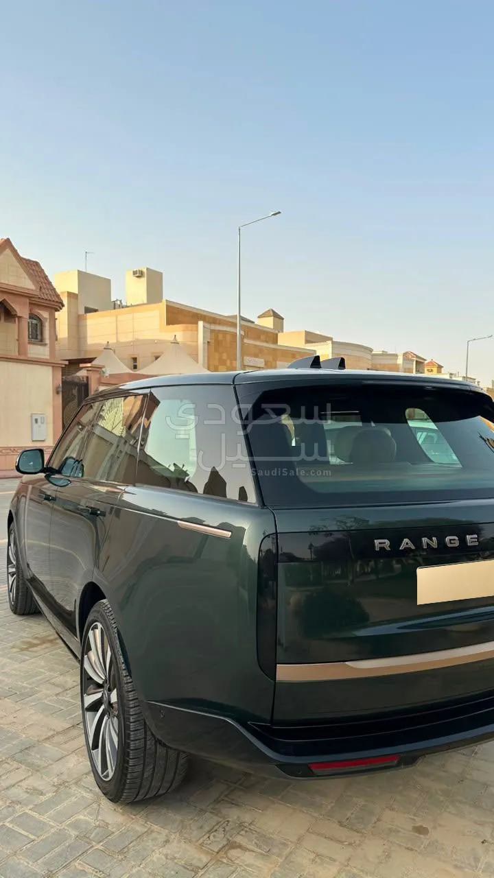 2023 لاند روفر رينج روفر اس في اوتوبيوغرافي