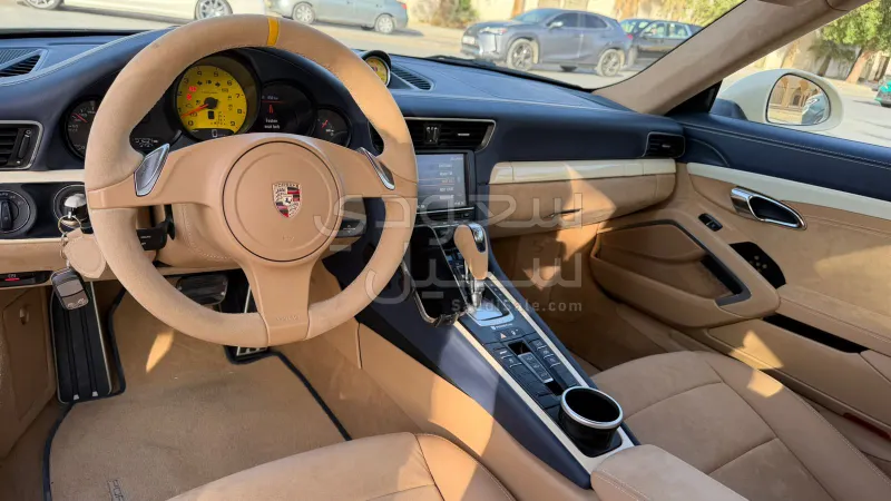 2012 بورش 911 كاريرا