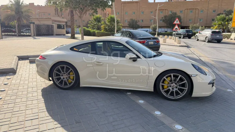 2012 بورش 911 كاريرا