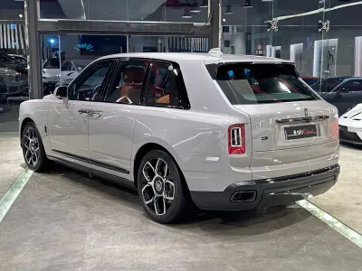 2024 رولز رويس كولينان بلاك بادج