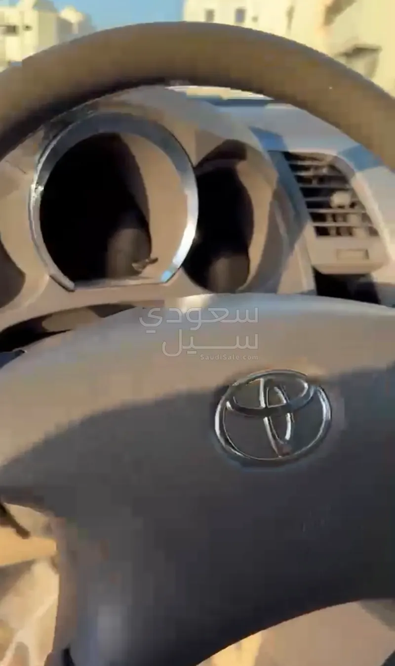2011 تويوتا فورشنر اس ار 5