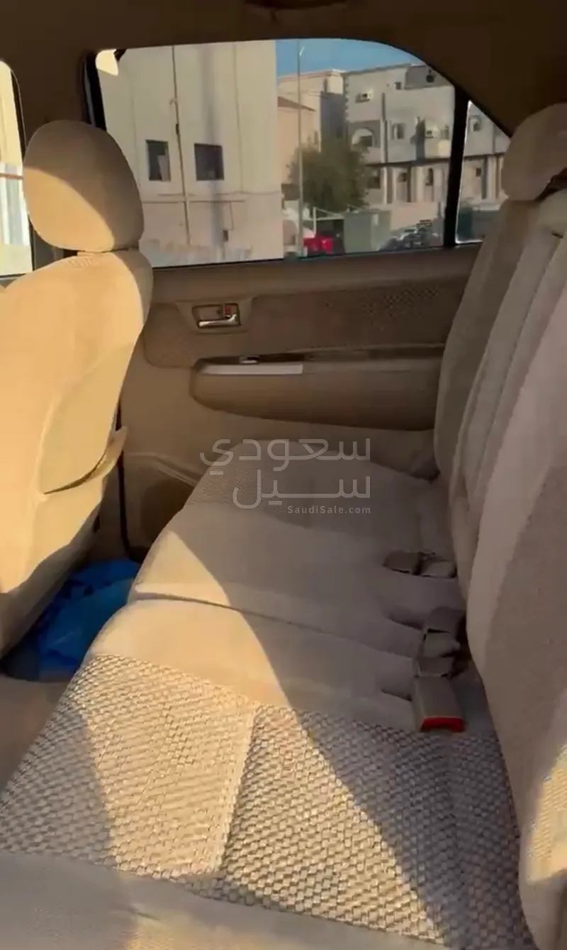 2011 تويوتا فورشنر اس ار 5