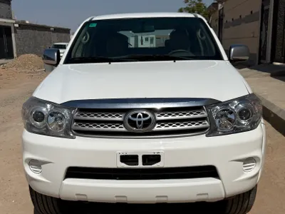 2011 تويوتا فورشنر اس ار 5